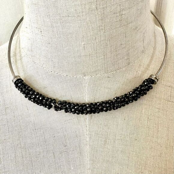 Grey beaded choker necklace - Picture 2 of 8